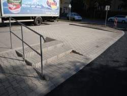 Zámkové dlažby Semmelrock Behaton Citytop, obrubník palisádový, palisády